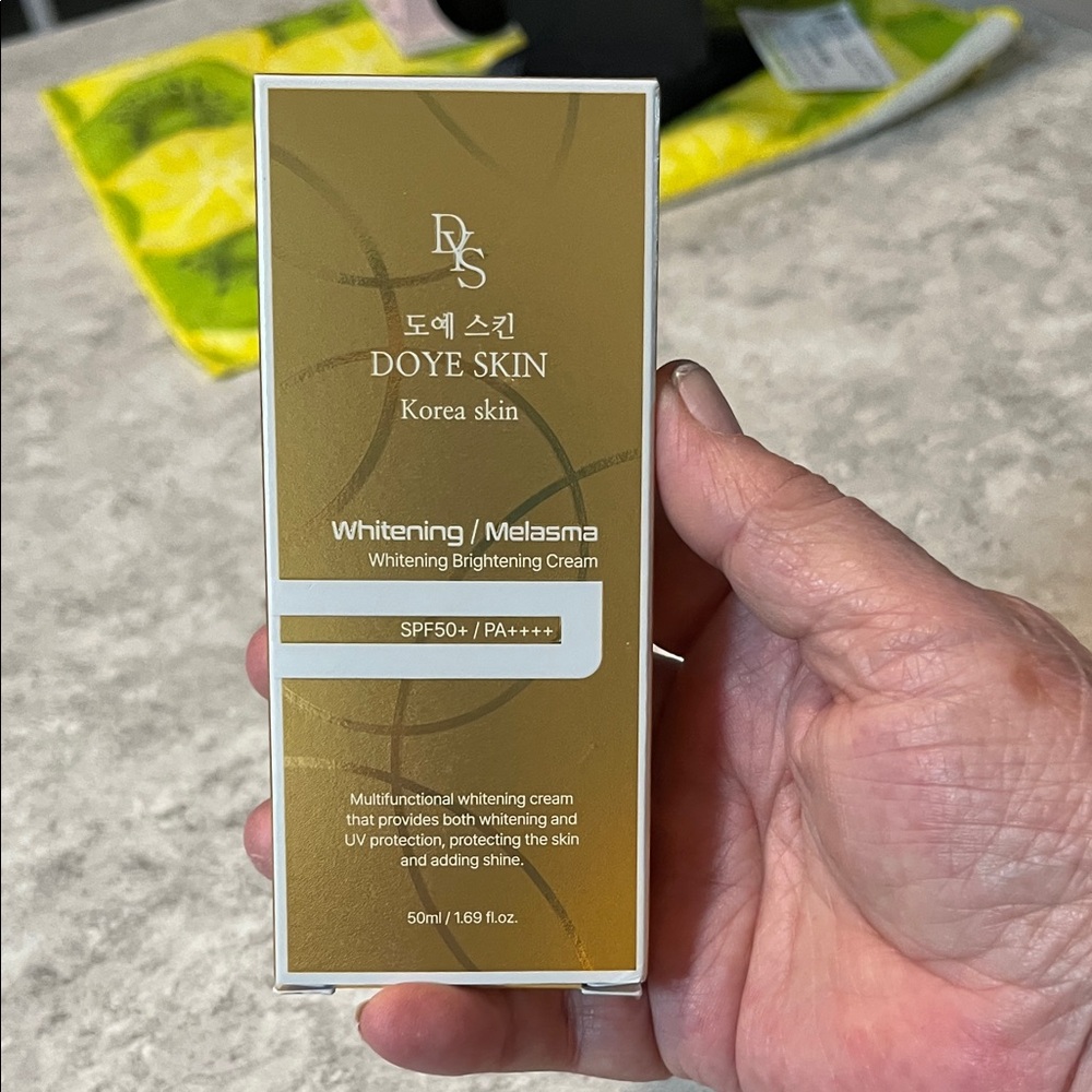 adidas Gold Whitening & Brightening Cream SPF50+